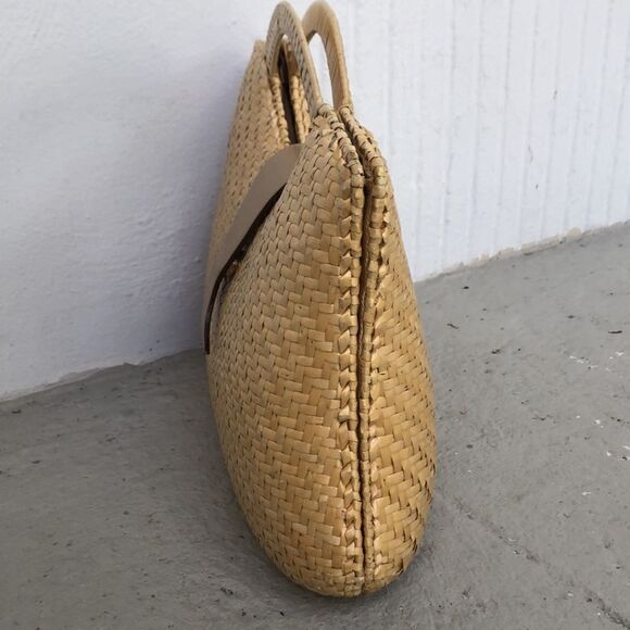 Vintage Impulse by Sharif  - Picture 3 of 11